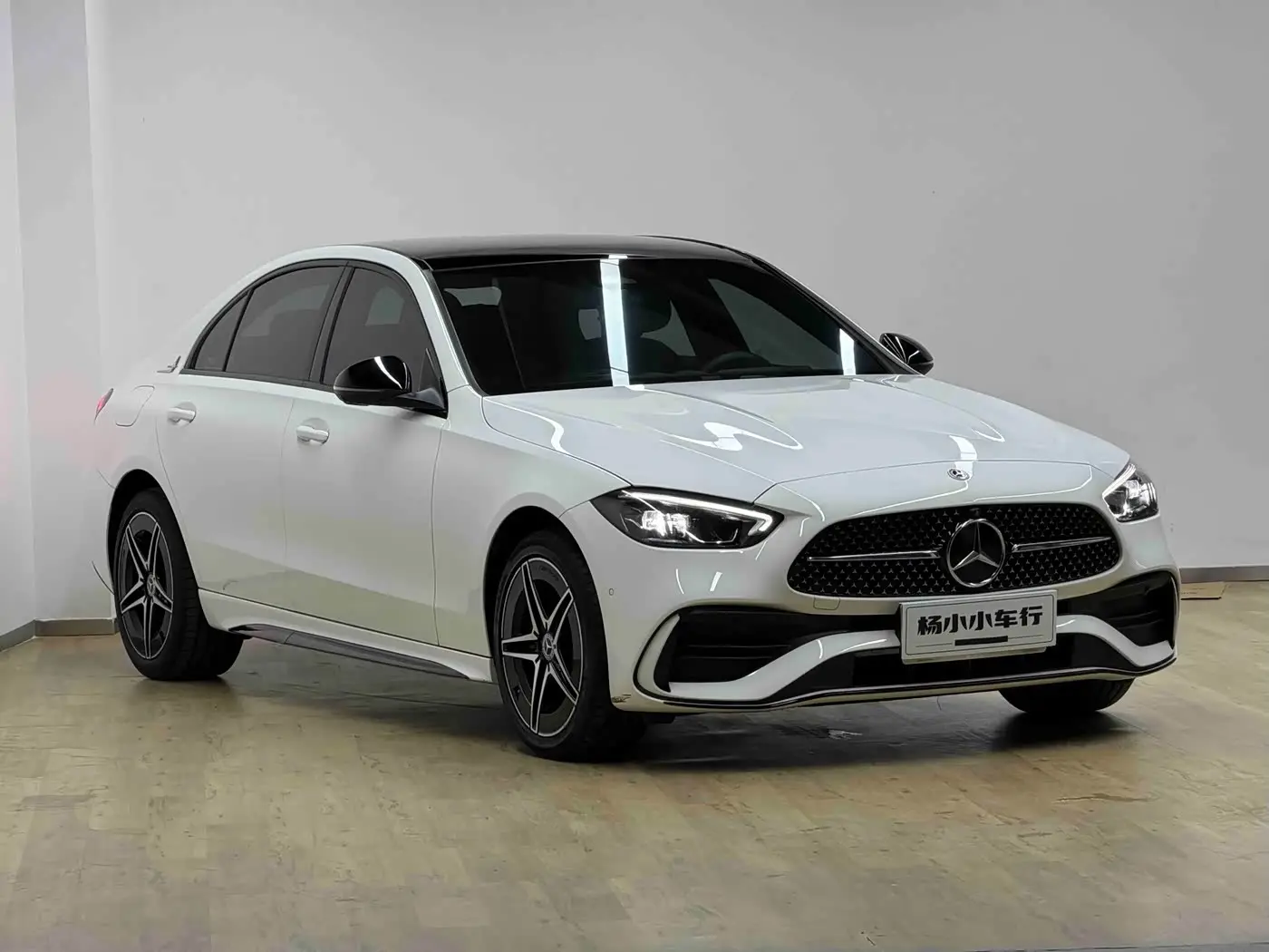 Mercedes-Benz C-Class 2025 — Фото 3/20