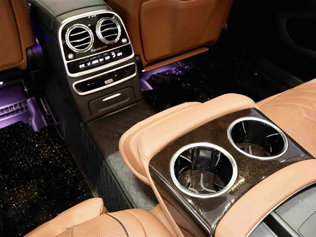 Mercedes-Benz Maybach S-Class 2021 — Фото 19/20