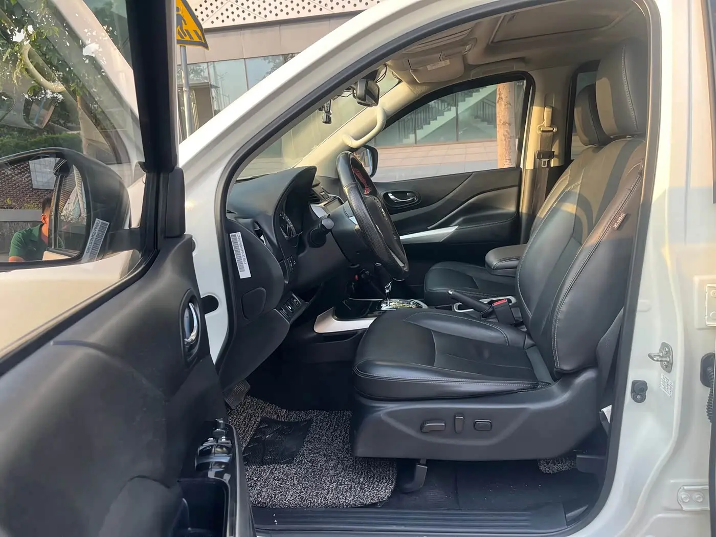 Nissan Terra 2021 — Photo 9/20