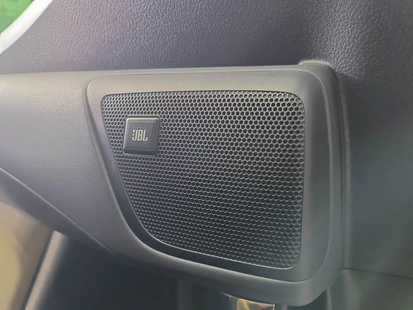Toyota Alphard 2021 — Photo 20/20