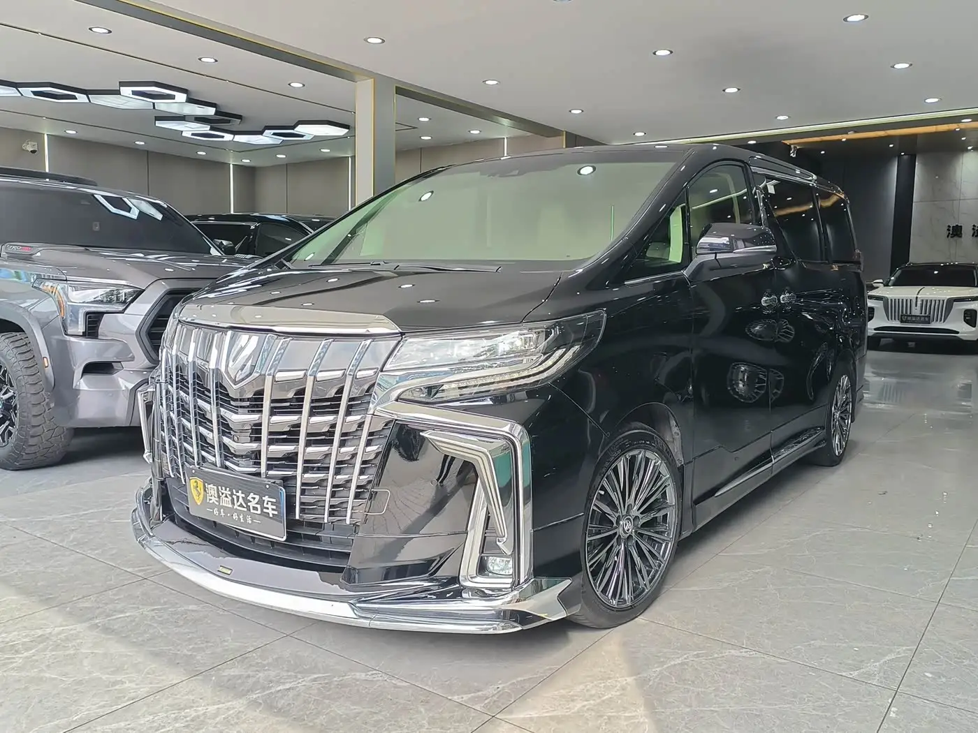 Toyota Alphard, 2021