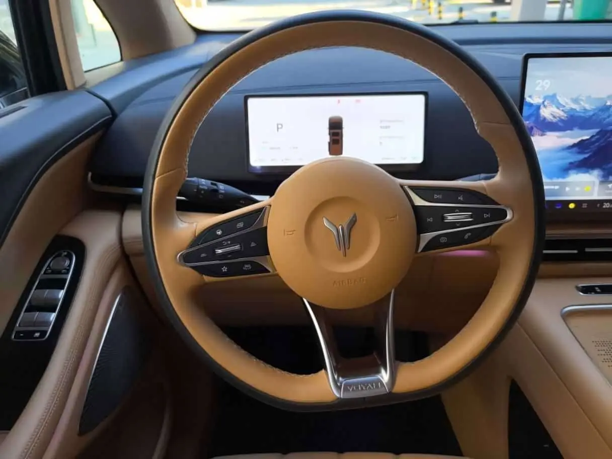 Voyah Auto Voyah Dreamer 2024 — Photo 12/17