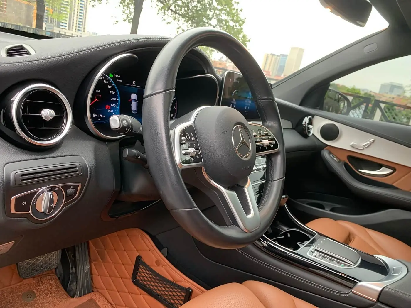 Mercedes-Benz GLC Coupe 2020 — Фото 18/20