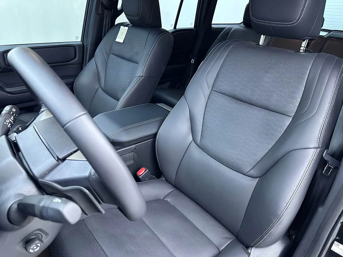 Toyota Prado 2025 — Photo 8/20