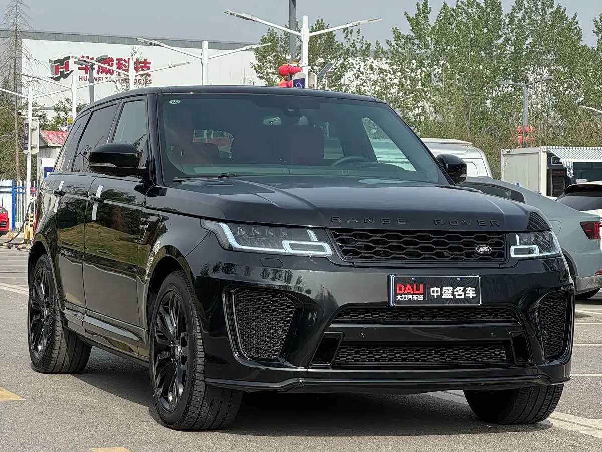 Land Rover Range Rover Sport 2017 — Photo 3/17