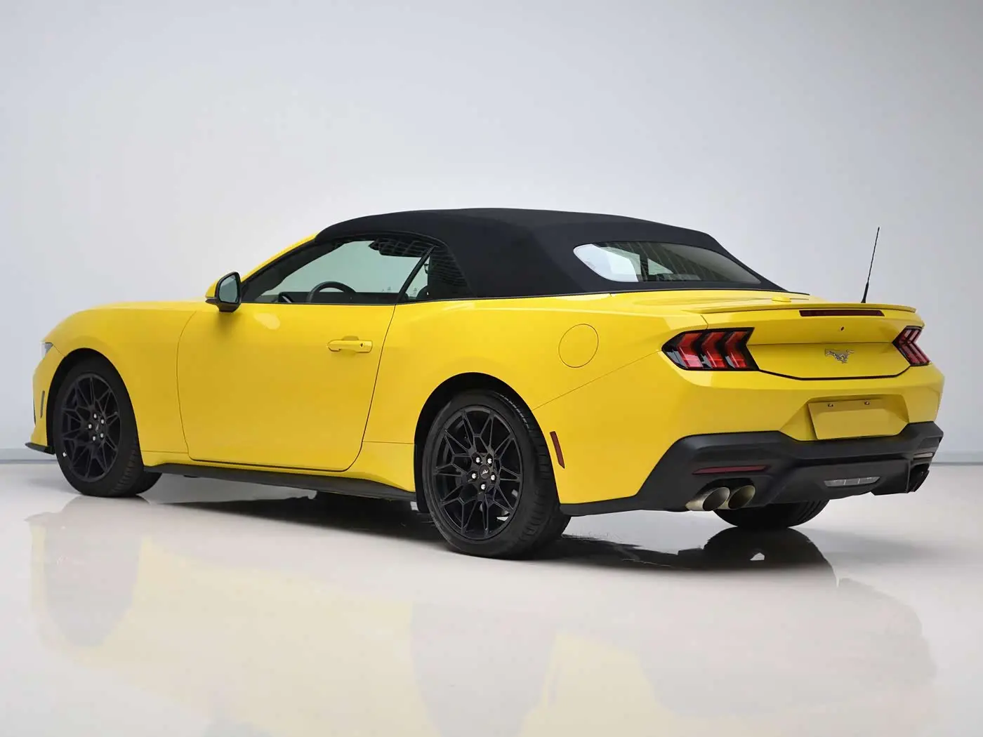 Ford Mustang 2024 — Photo 4/20