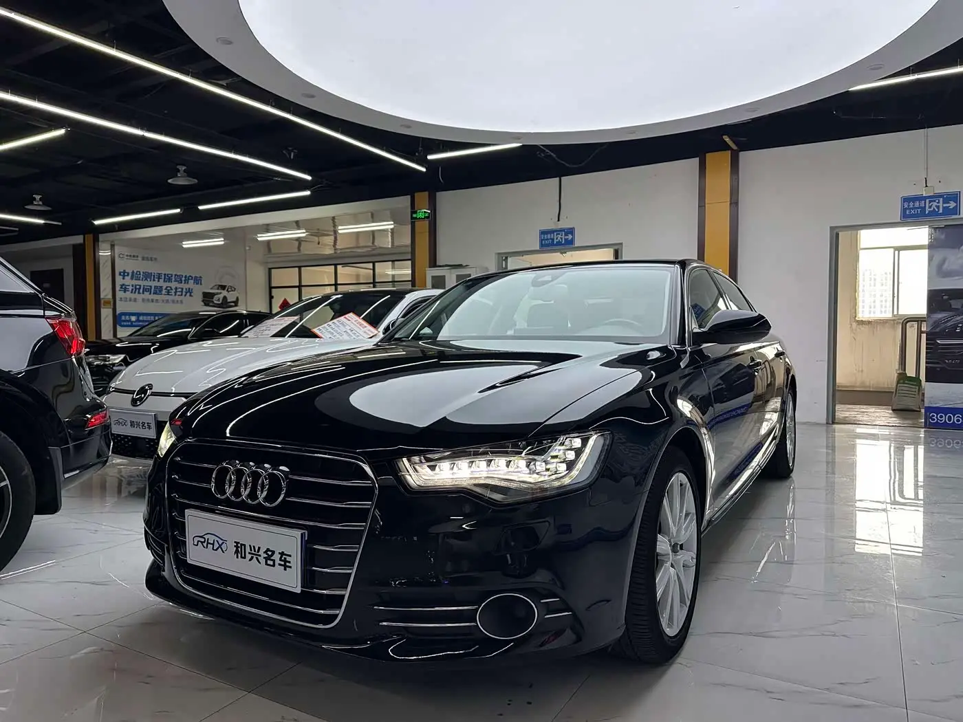Audi A6L 2014 — Photo 1/20