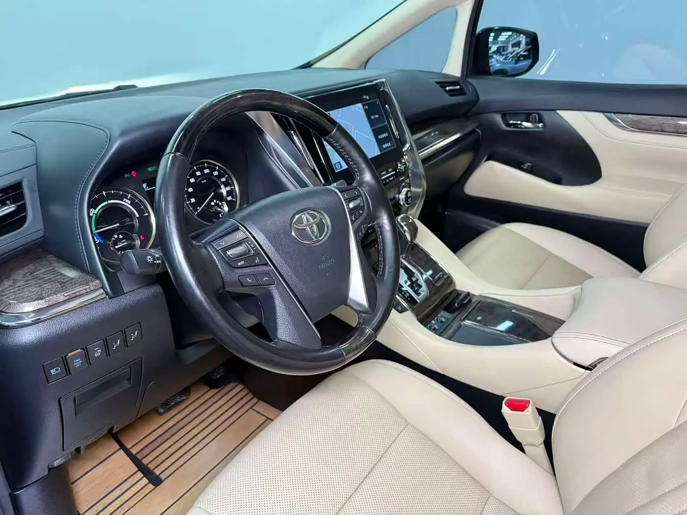 Toyota Alphard 2020 — Photo 9/20