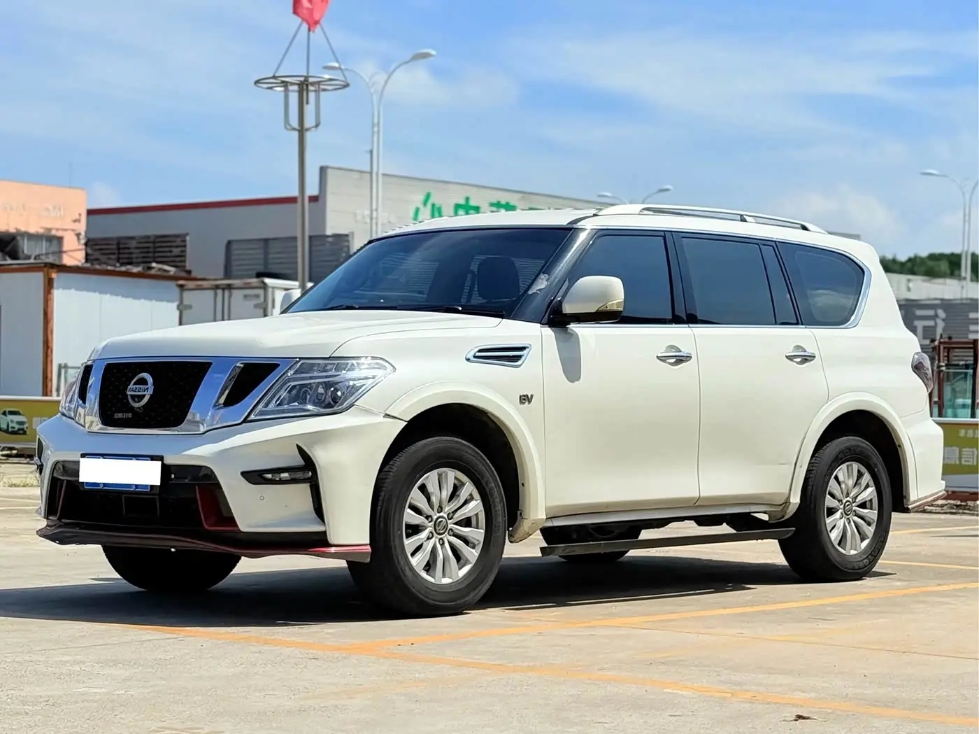 Nissan Patrol 2019 — Фото 1/12