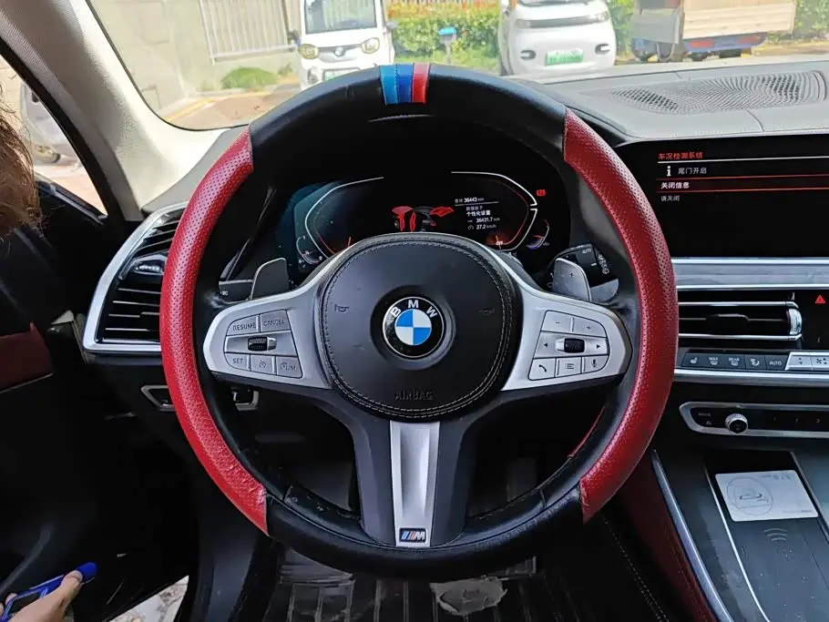 BMW X5 2023 — Photo 15/16