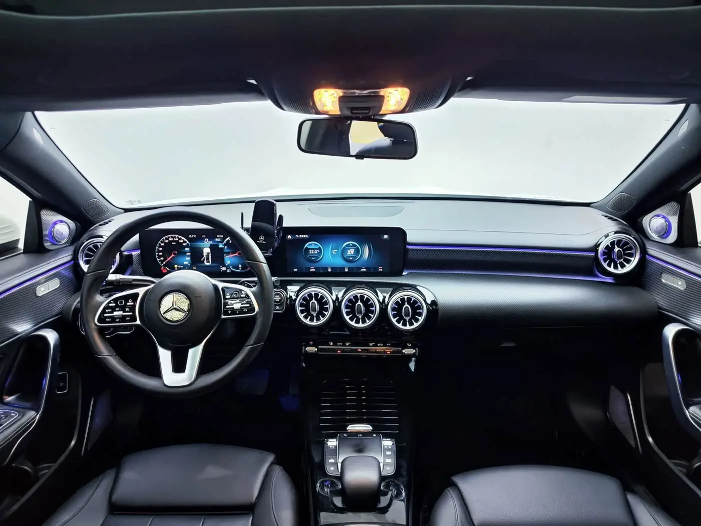 Mercedes-Benz A-Class 2022 — Фото 8/20