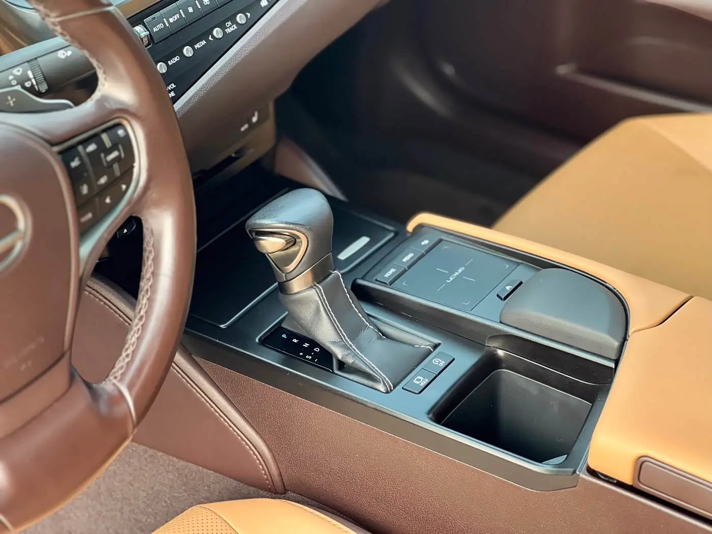 Lexus ES 2019 — Фото 14/20