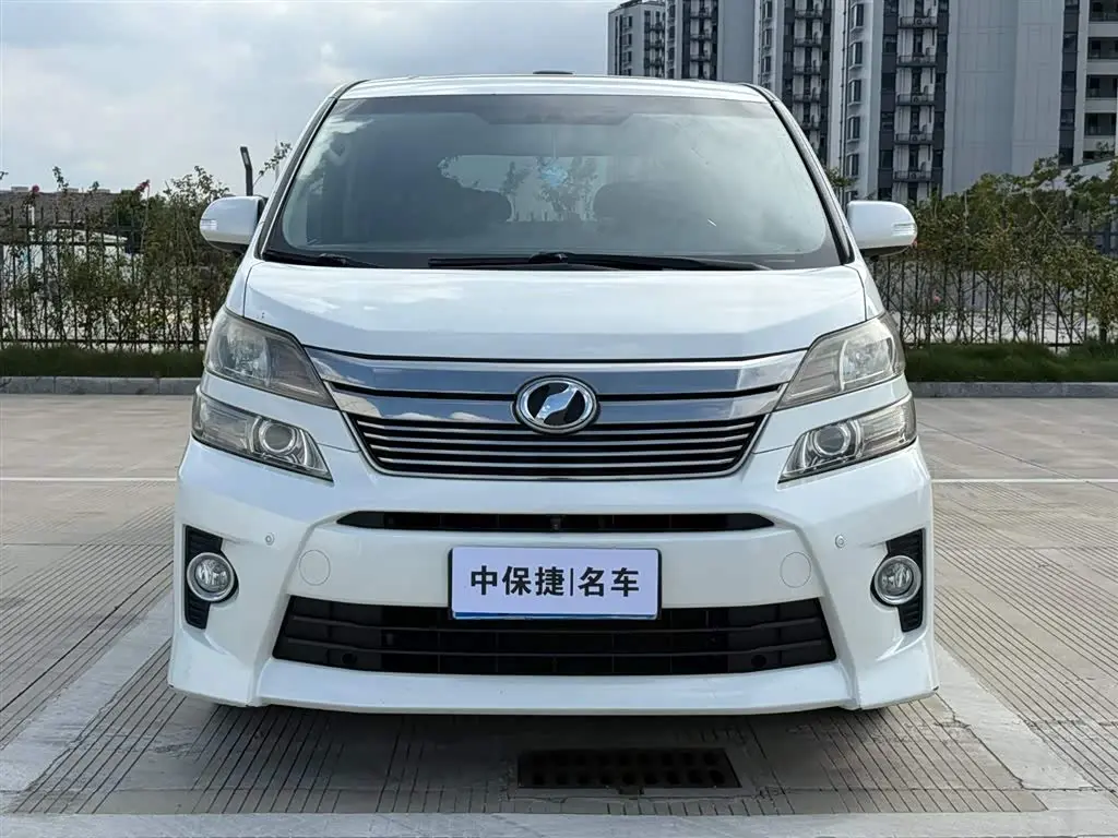 Toyota Alphard 2015 — Photo 3/20