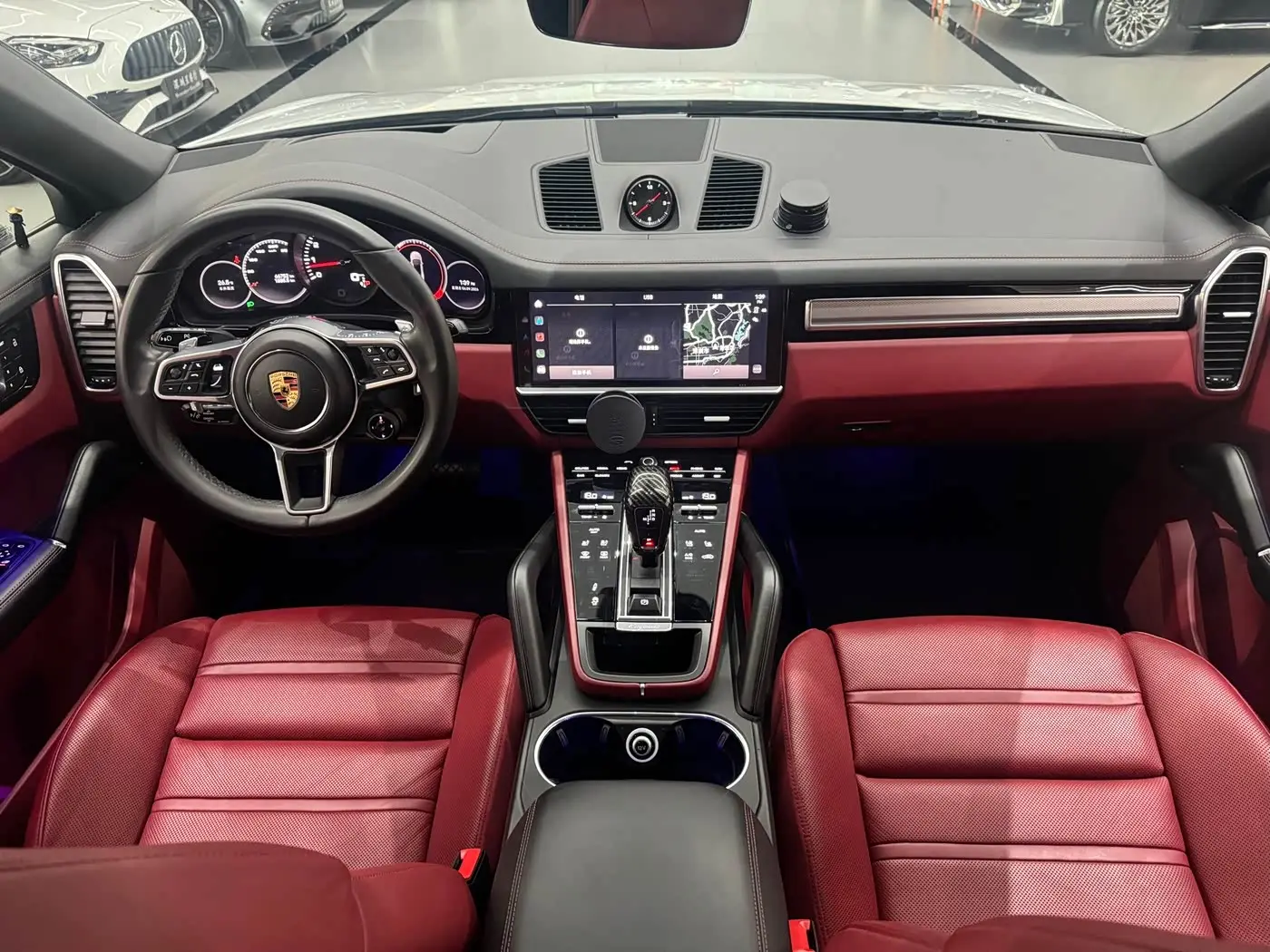 Porsche Cayenne 2023 — Фото 11/20