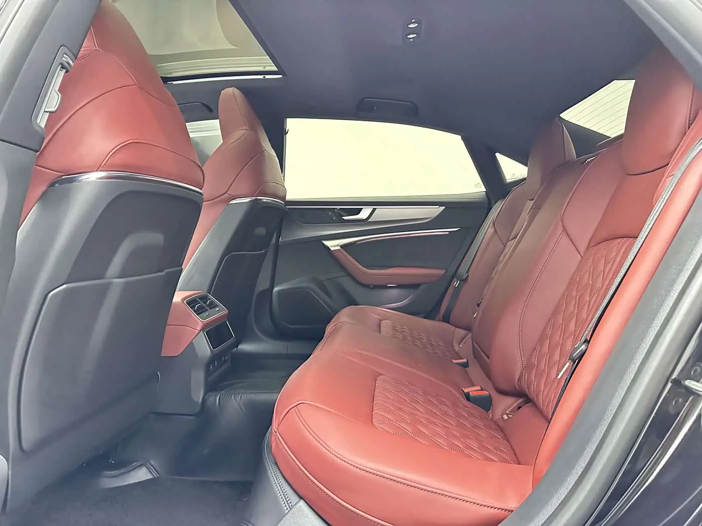 Audi A7L 2024 — Photo 11/20