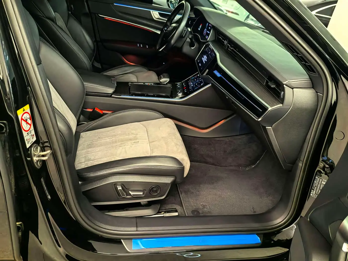 Audi A6L 2024 — Şəkil 9/18