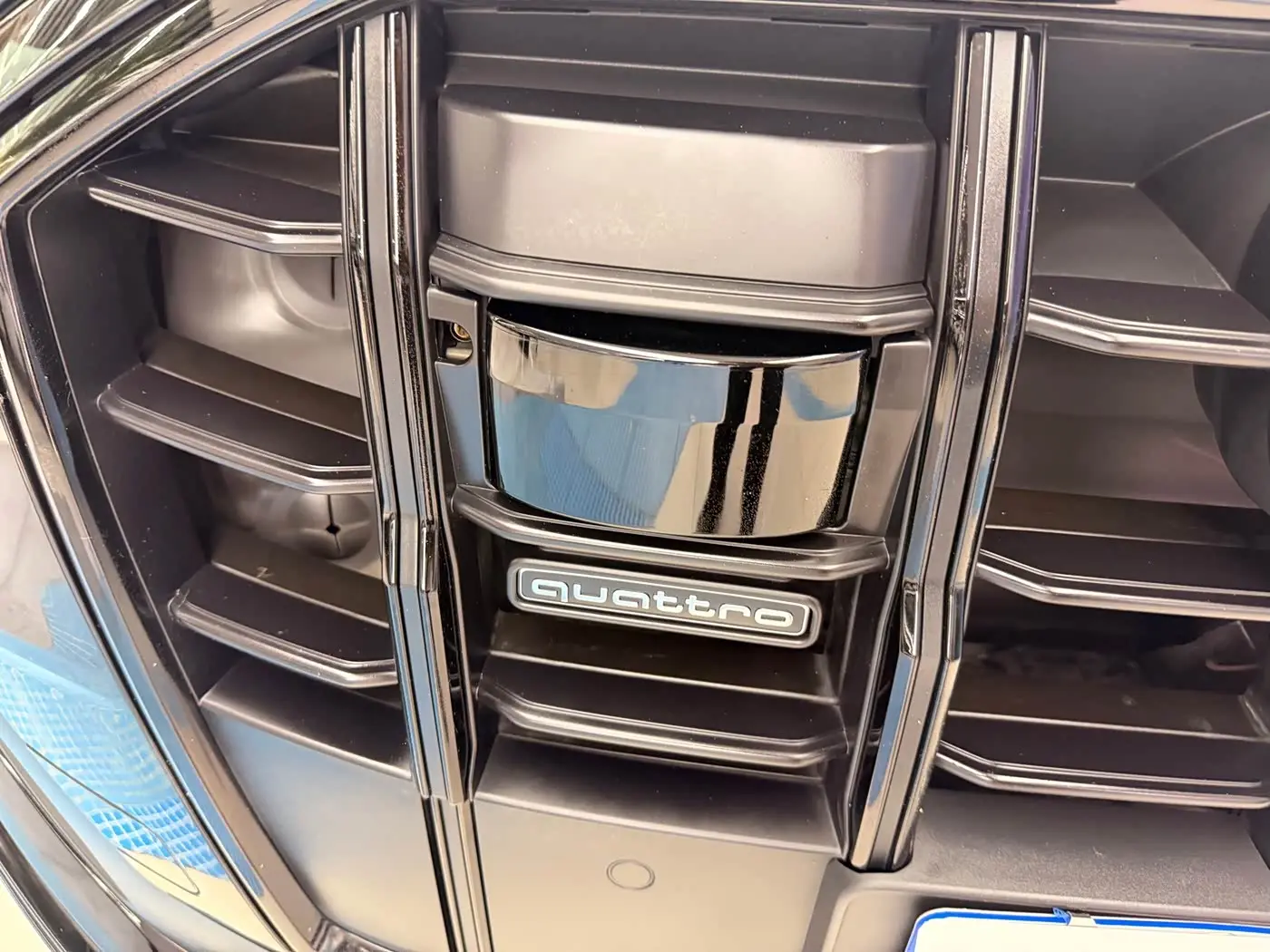 Audi Q7 2023 — Photo 4/20