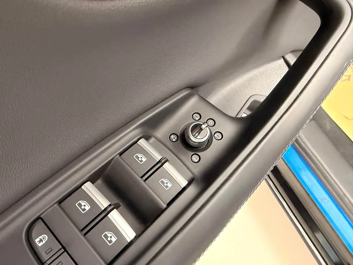Audi Q7 2023 — Photo 9/20