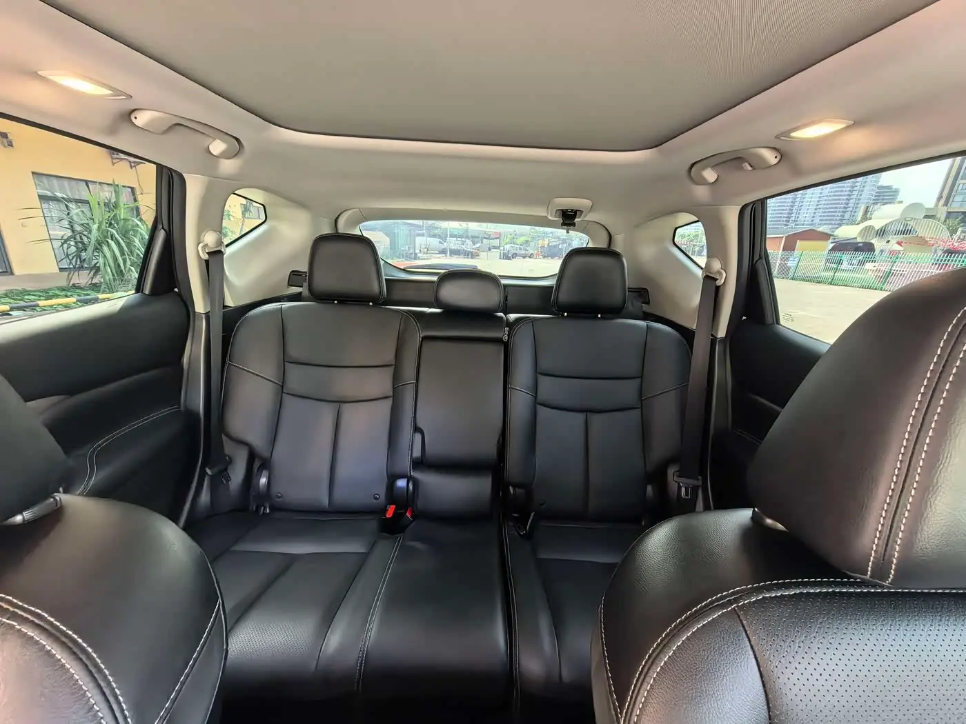Nissan Murano 2023 — ფოტო 8/17
