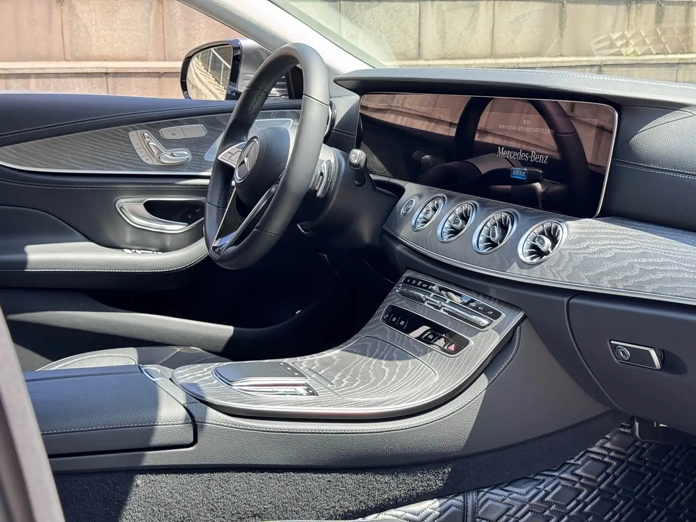 Mercedes-Benz CLS 2023 — Фото 13/16