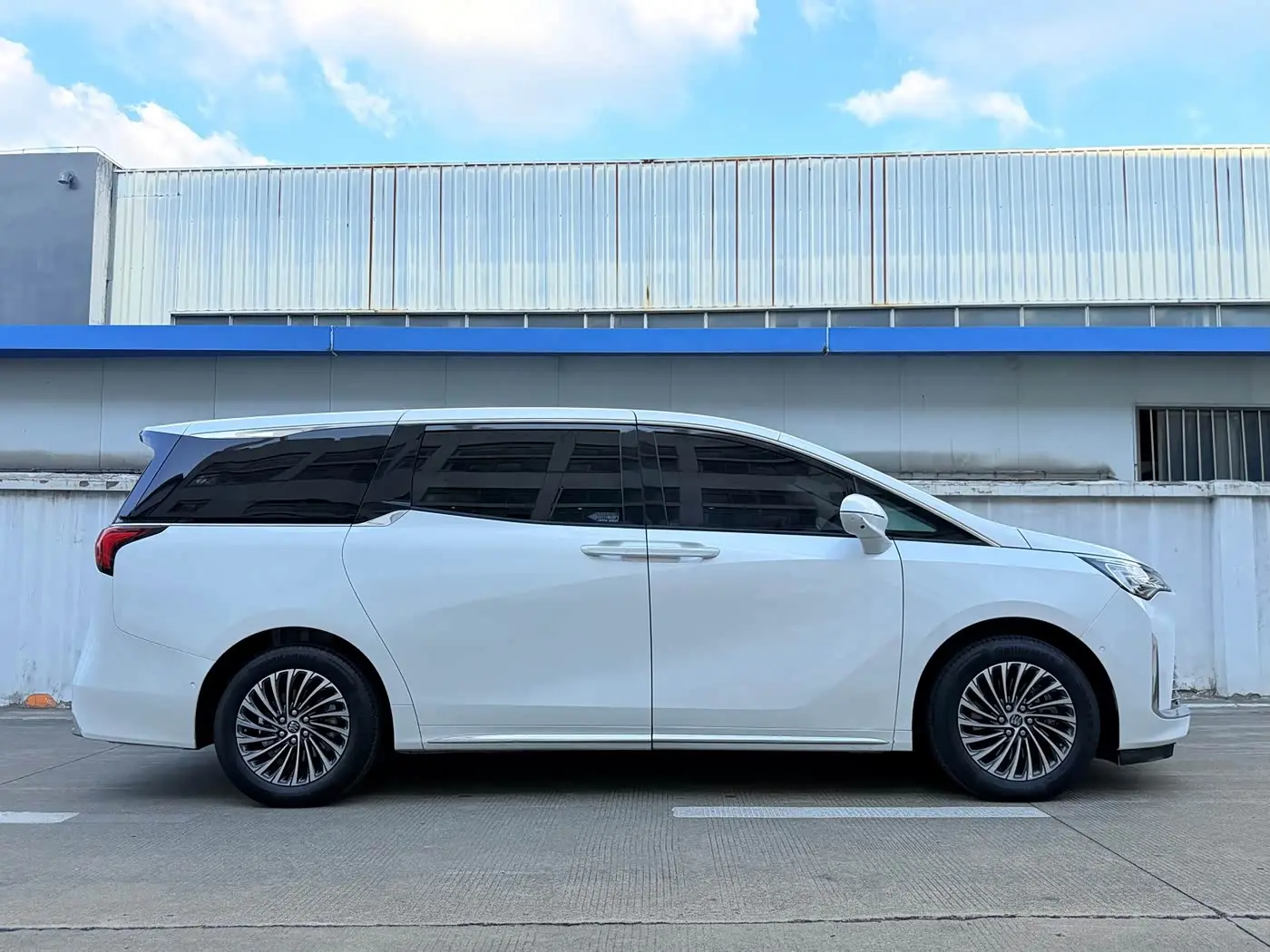 Buick Century 2023 — Photo 12/20