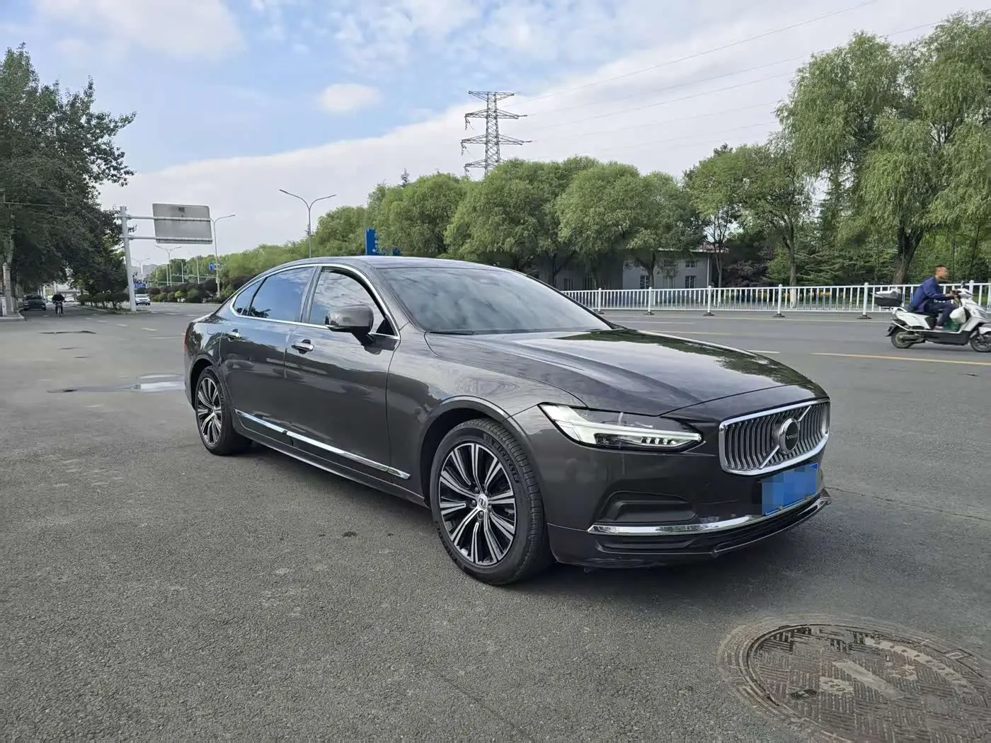 Volvo S90 2022 — Фото 3/10
