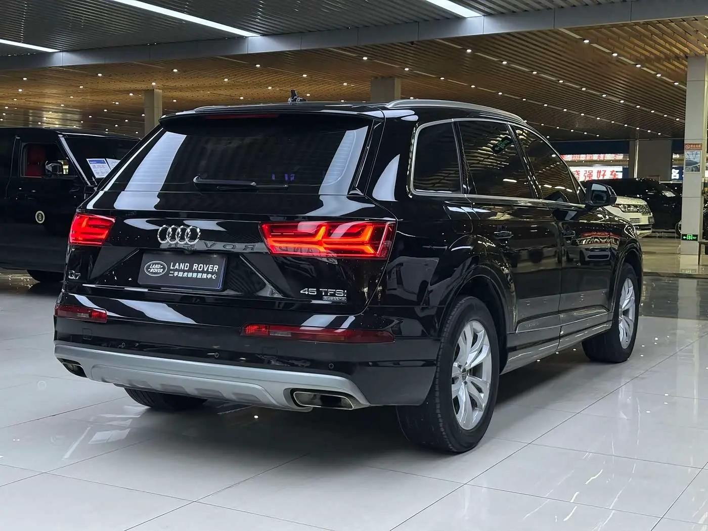 Audi Q7 2016 — Фото 13/13