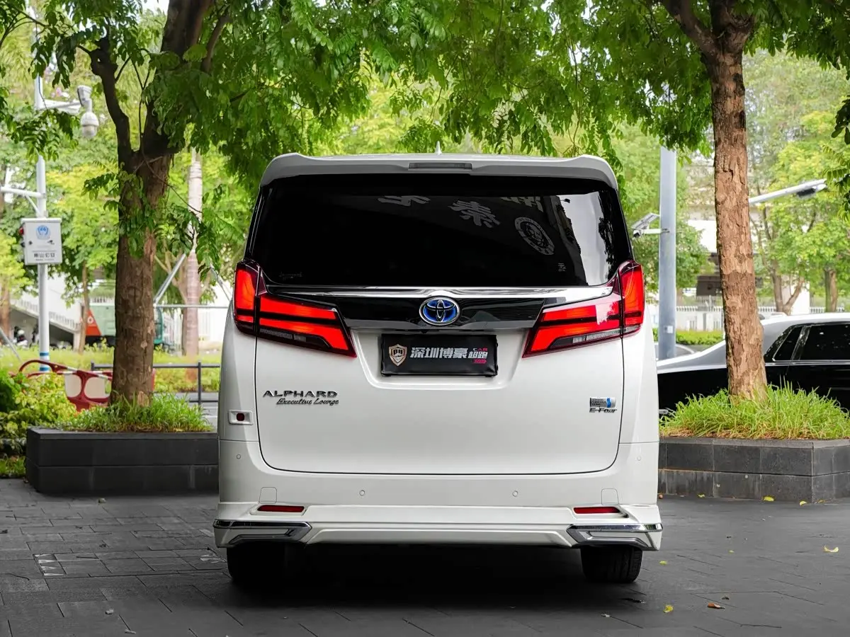 Toyota Alphard 2021 — Фото 5/20