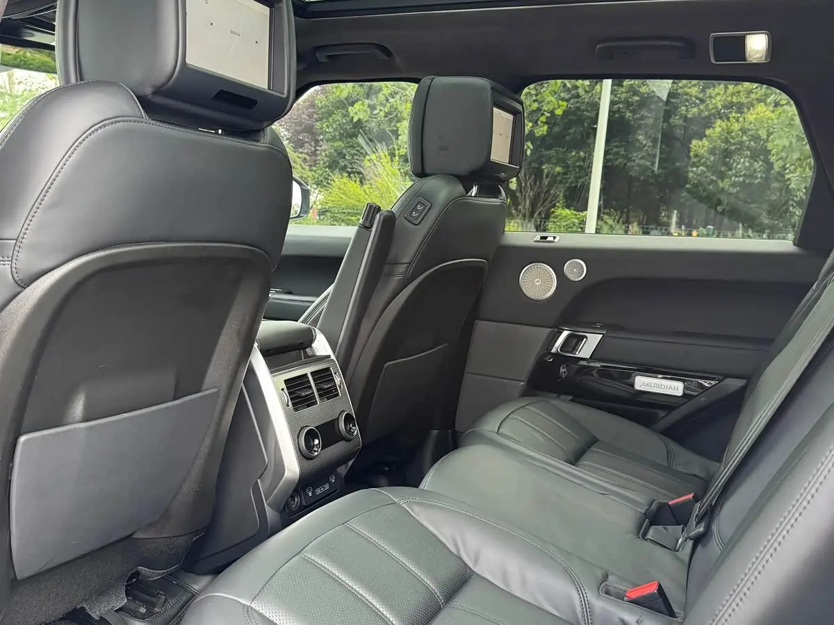 Land Rover Range Rover Sport 2018 — Photo 14/20