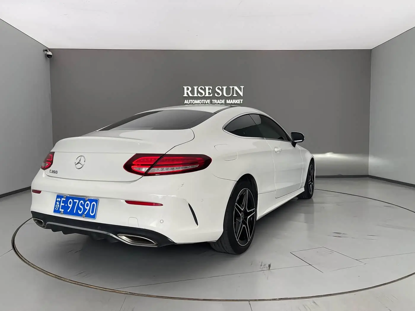 Mercedes-Benz C-Class 2019 — Фото 4/20