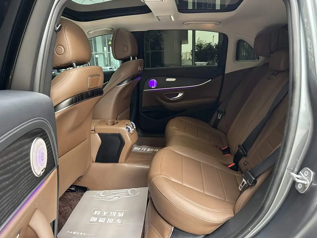 Mercedes-Benz E-Class 2020 — Фото 12/20