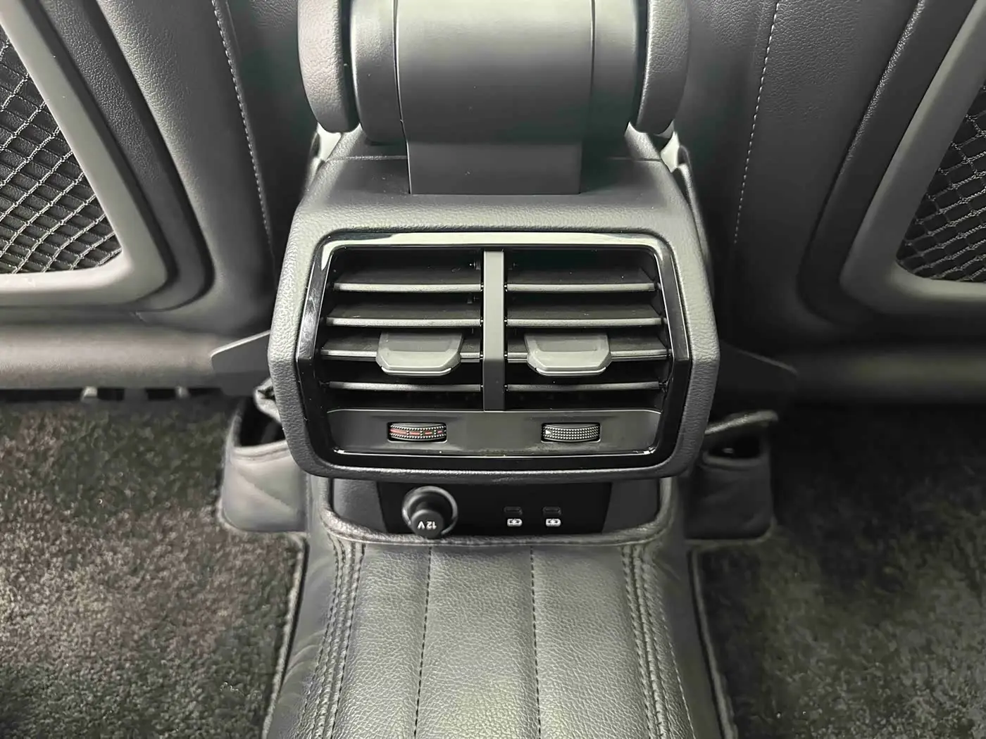 Audi Q3 2022 — Photo 13/20