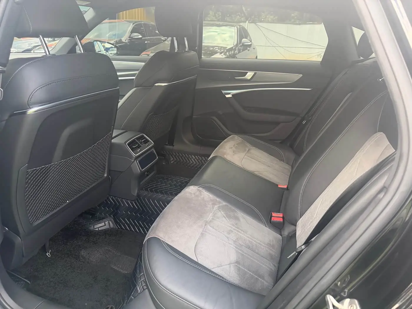 Audi A6L 2020 — Photo 5/20