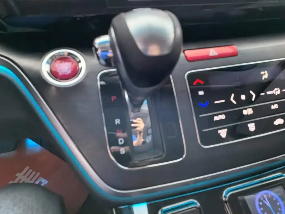 Honda Elysion 2019 — Şəkil 16/16