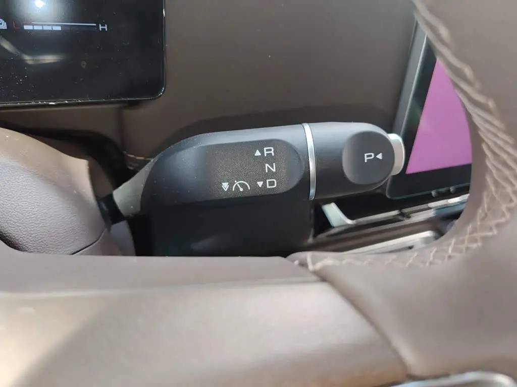 Wuling Motors Xingguang 730 New Energy 2025 — Фото 10/20