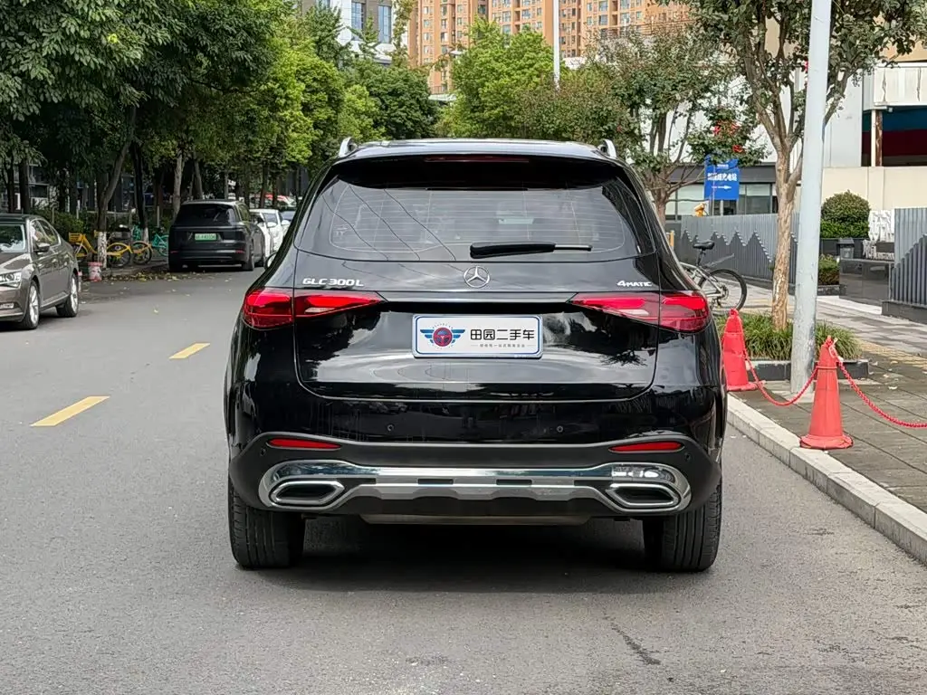 Mercedes-Benz GLC 2024 — Photo 5/14