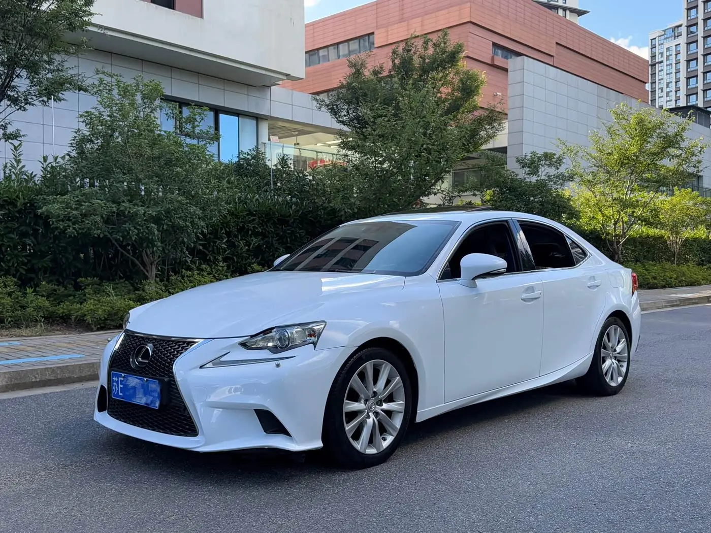Lexus IS, 2014