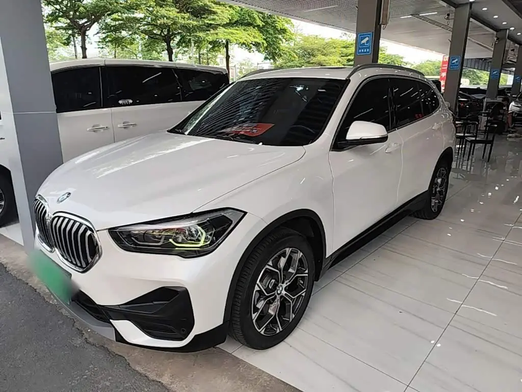BMW X1 2021 — Фото 1/20