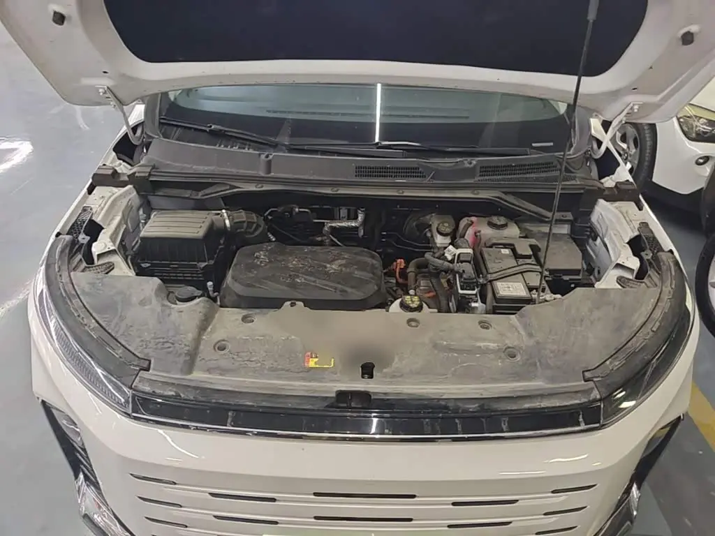 SAIC Maxus Maxus G50 PHEV 2025 — Photo 20/20