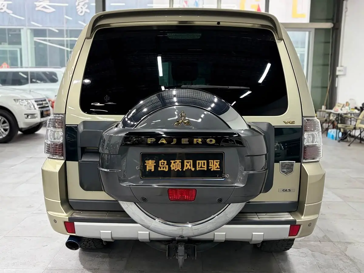Mitsubishi Pajero 2018 — Фото 4/15