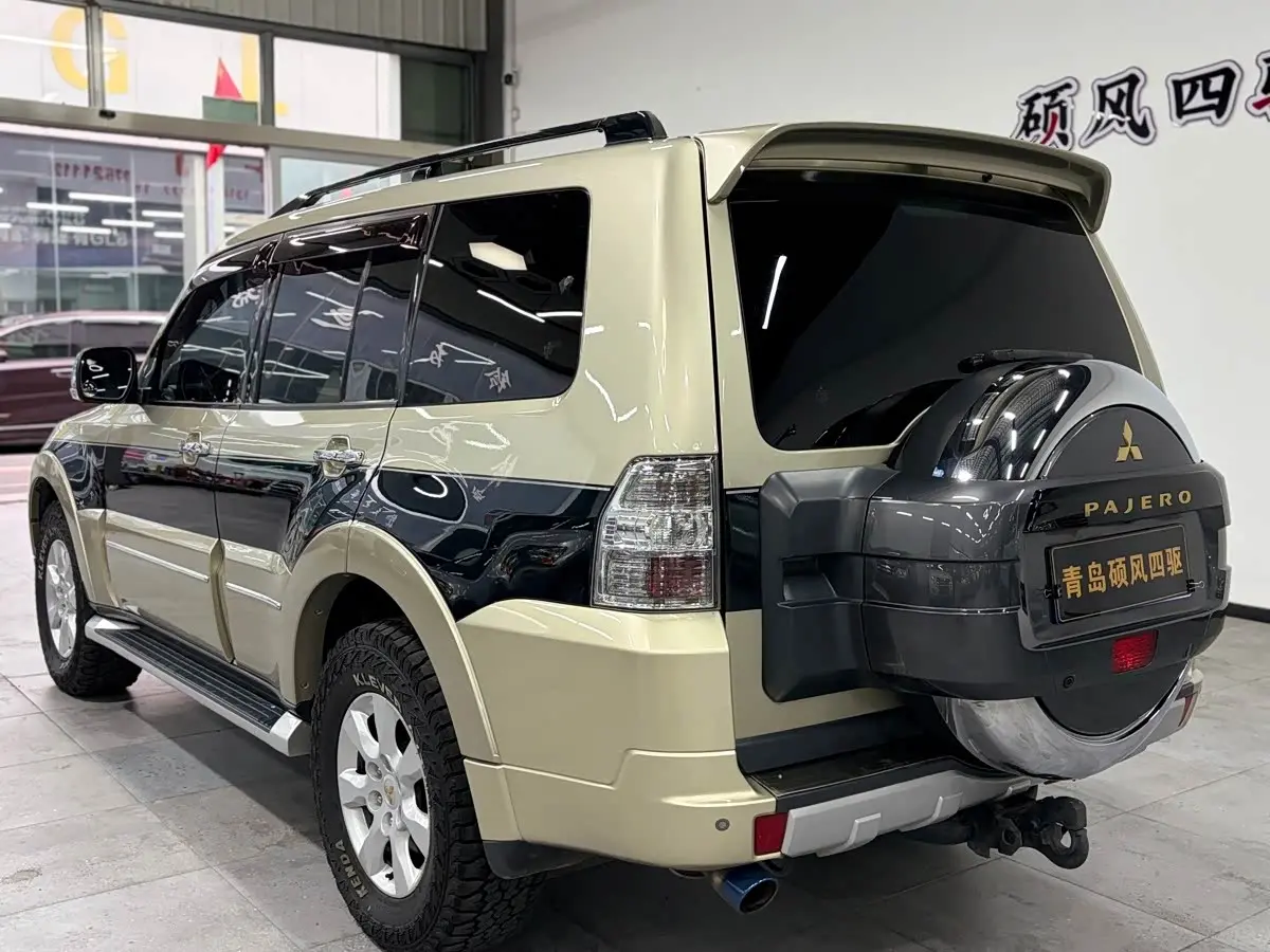 Mitsubishi Pajero 2018 — Фото 3/15