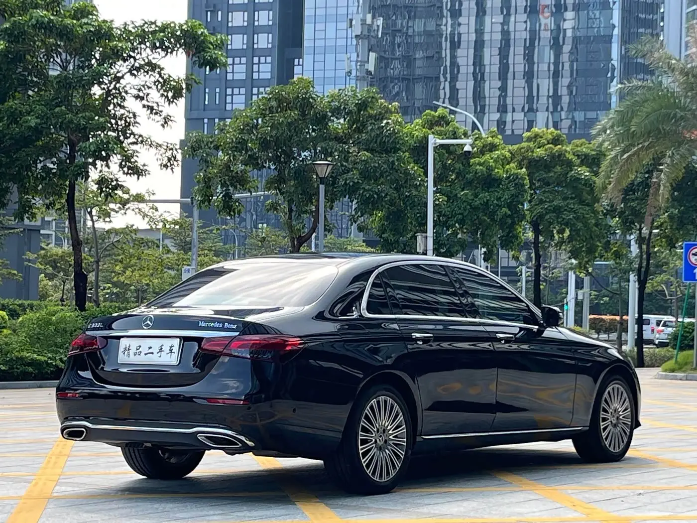 Mercedes-Benz E-Class 2022 — Фото 6/15