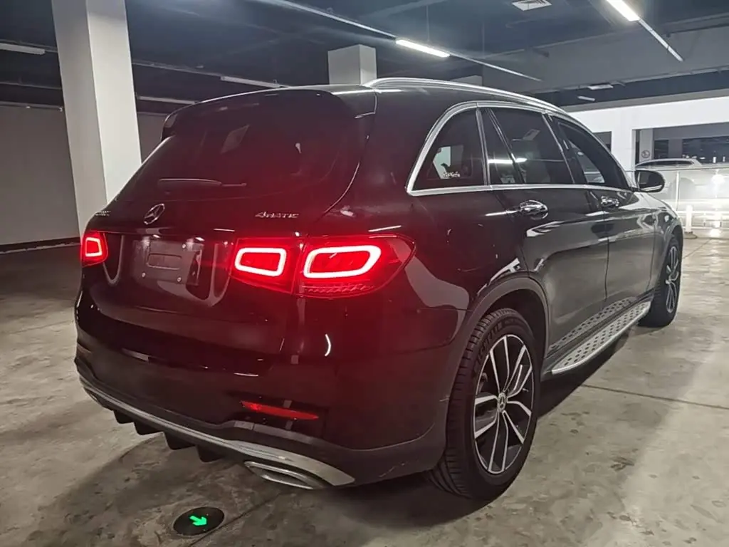 Mercedes-Benz GLC 2022 — Photo 7/20