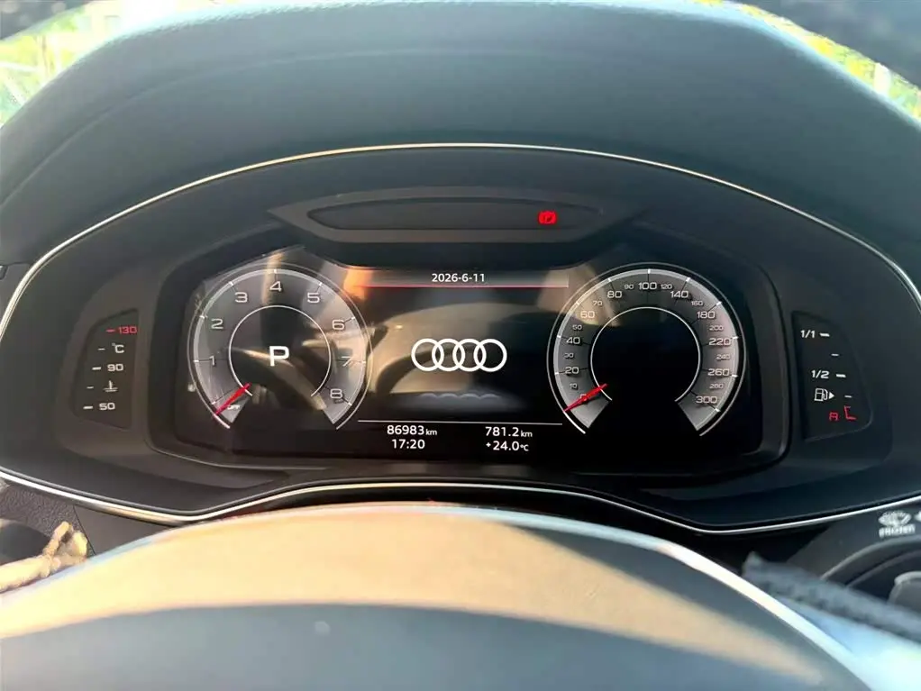 Audi A6L 2021 — Photo 3/11