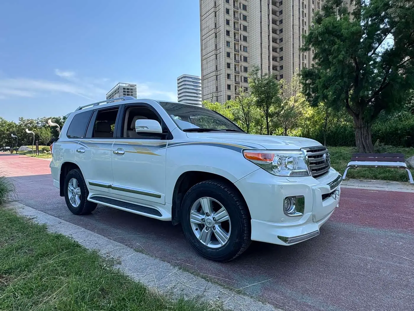 Toyota Land Cruiser 2015 — Фото 8/20