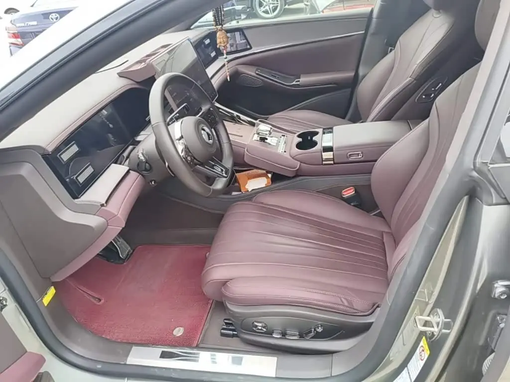 Denza Z9GT 2024 — Photo 15/20
