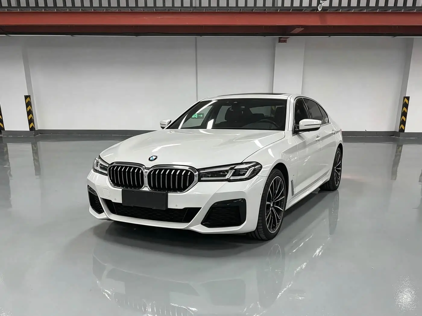 BMW 5 Series, 2023