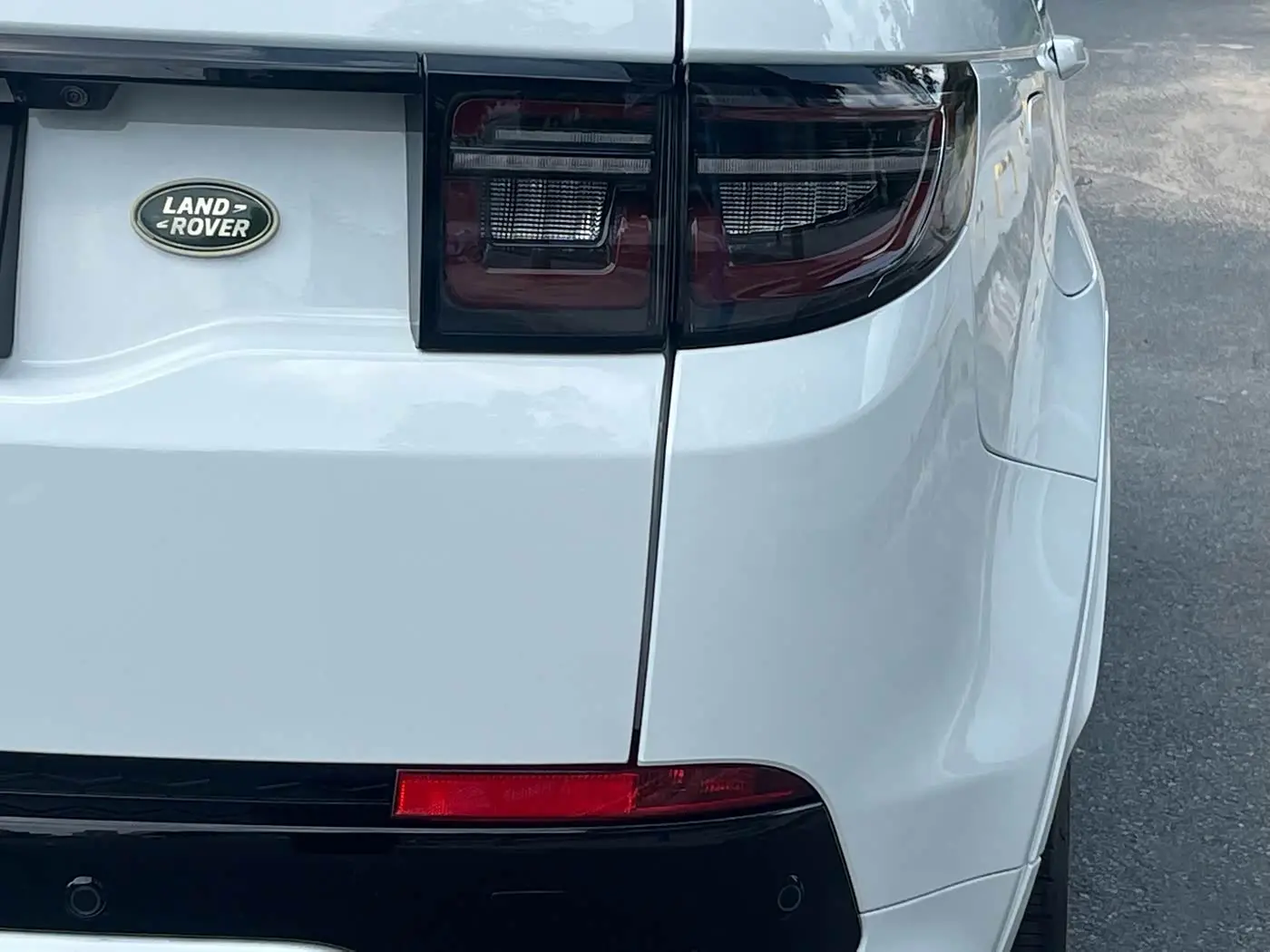 Land Rover Discovery Sport PHEV 2023 — Фото 20/20