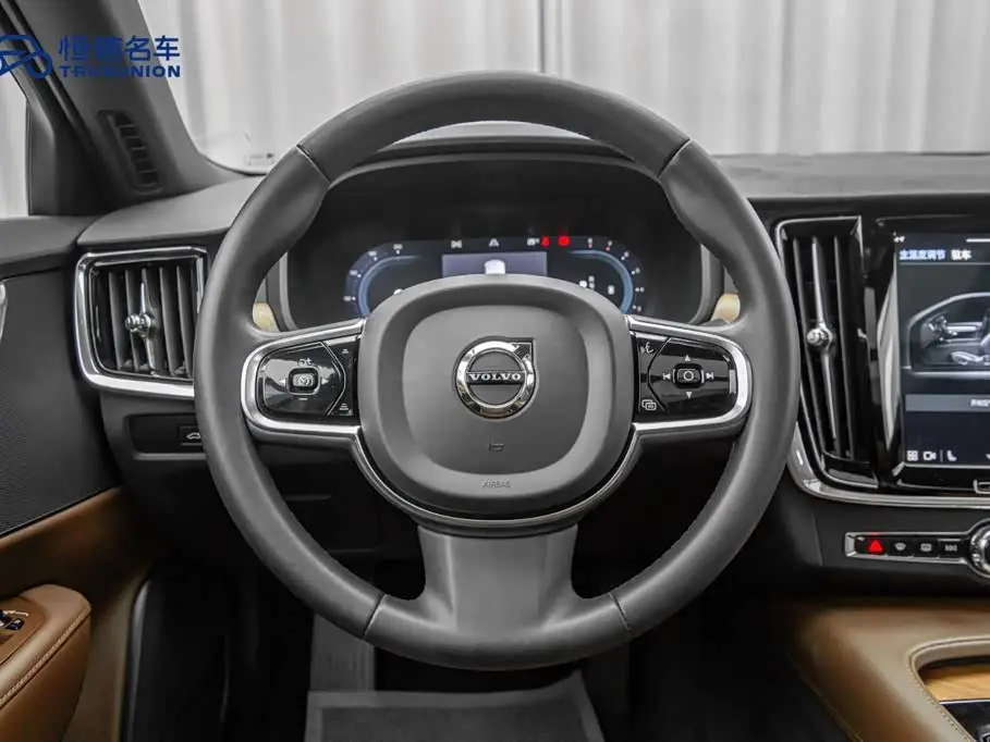 Volvo S90 2023 — Фото 15/20