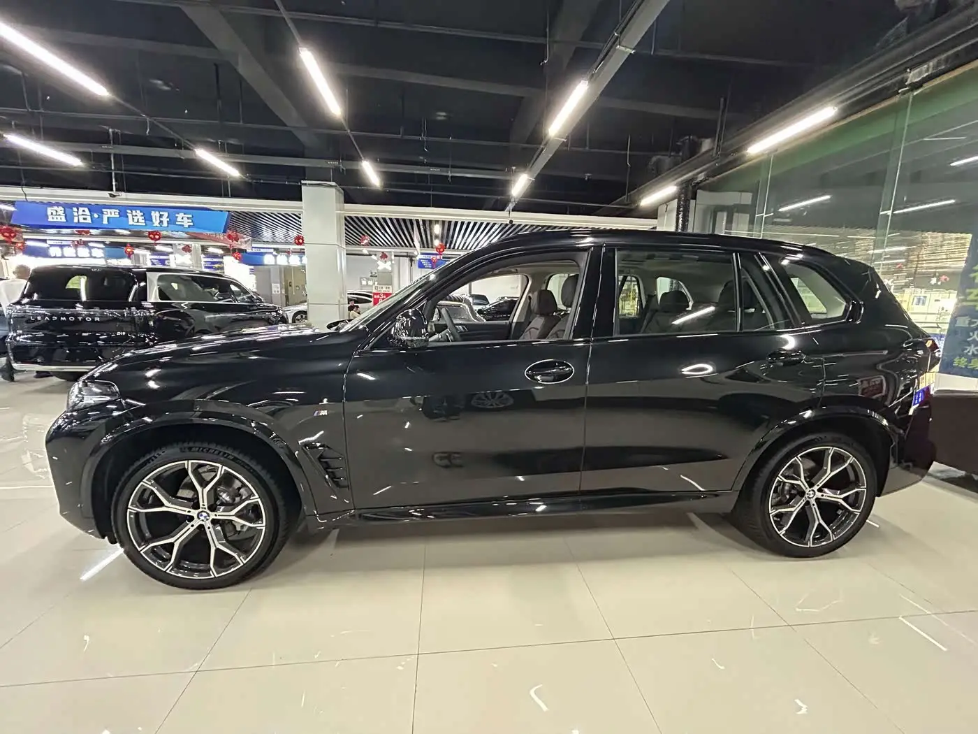 BMW X5 2025 — Фото 16/20